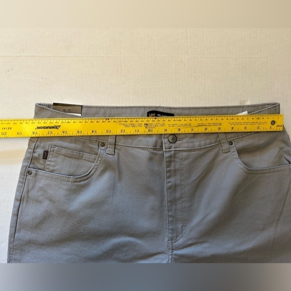 Lee Relaxed Fit Mid Rise Bermuda Alloy shorts. NWT Sz-18M C20 - Picture 10 of 13